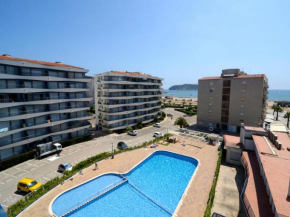 Apartment for 4 people near sand beach